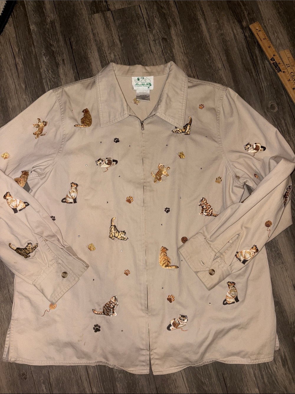 Quacker Factory Beige Cat Embroidered Zip Jacket large